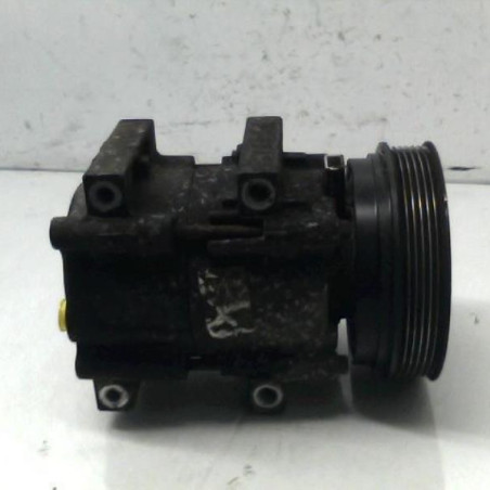 Compresseur clim FORD FIESTA 4