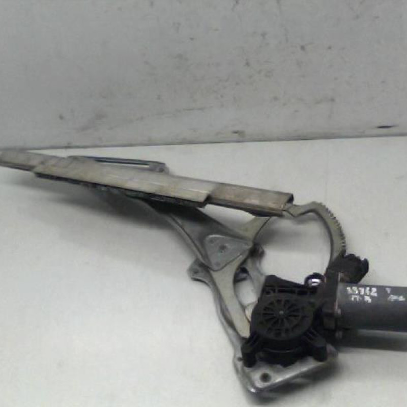 Leve vitre electrique avant gauche MERCEDES CLASSE E 210