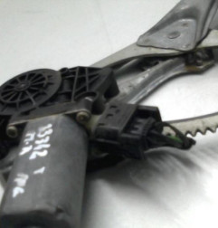 Leve vitre electrique avant gauche MERCEDES CLASSE E 210 Photo n°6