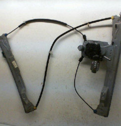 Leve vitre electrique avant gauche RENAULT CLIO 3 Photo n°3