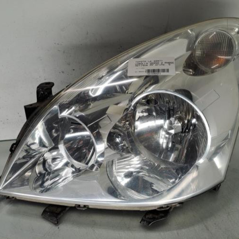 Optique avant principal gauche (feux)(phare) TOYOTA COROLLA VERSO 2