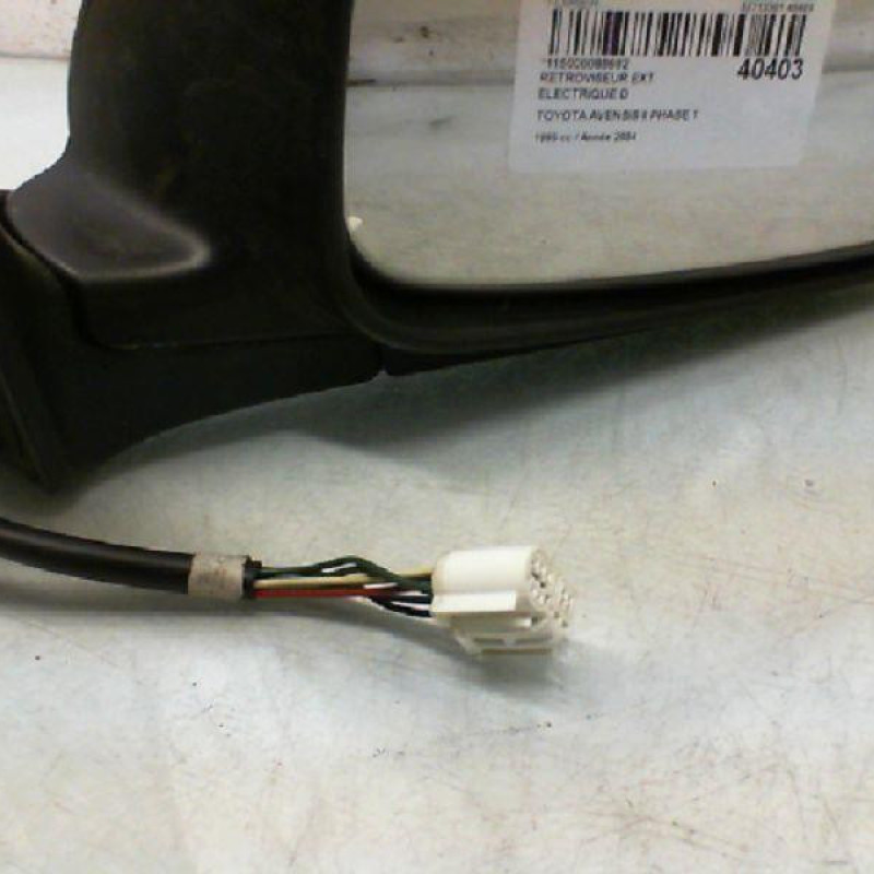 Retroviseur droit TOYOTA AVENSIS 2