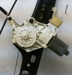 Leve vitre electrique avant gauche BMW SERIE 3 E91 Photo n°1