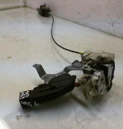 Serrure arriere droit PEUGEOT 107 Photo n°4