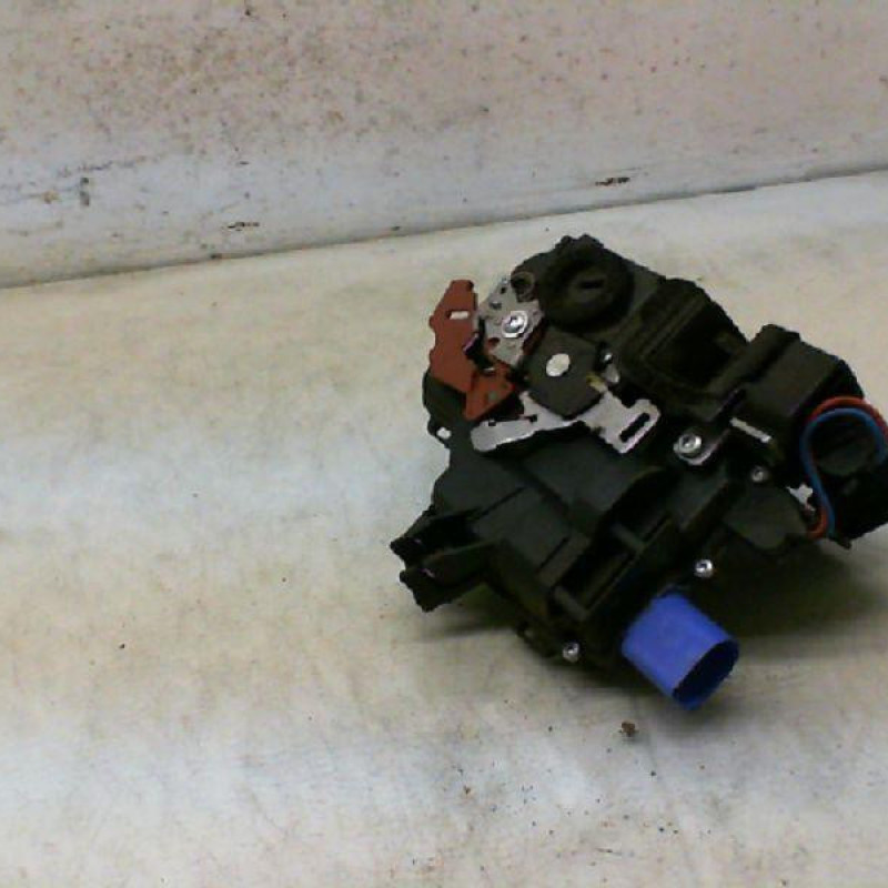 Serrure arriere droit SKODA FABIA 2