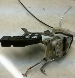 Serrure avant droit TOYOTA AYGO 1 Photo n°1