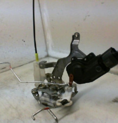 Serrure avant droit TOYOTA AYGO 1 Photo n°5