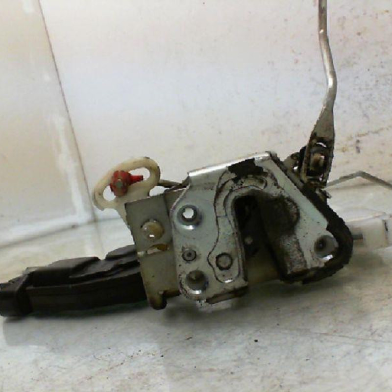 Serrure avant gauche TOYOTA AYGO 1