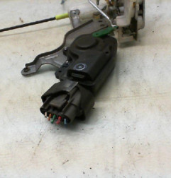 Serrure avant gauche TOYOTA AYGO 1