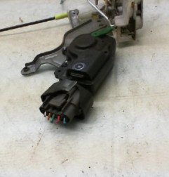 Serrure avant gauche TOYOTA AYGO 1 Photo n°6