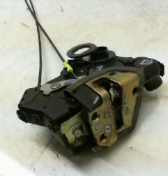 Serrure avant droit TOYOTA AVENSIS 2 Photo n°1