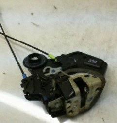 Serrure arriere droit TOYOTA AVENSIS 2 Photo n°5