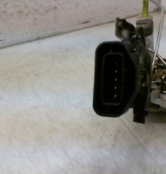 Serrure avant gauche PEUGEOT 107 Photo n°6