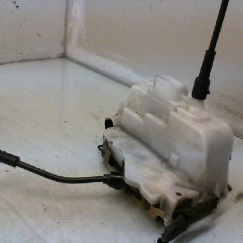 Serrure avant droit RENAULT MEGANE 2