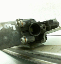 Leve vitre electrique arriere gauche RENAULT CLIO 3 Photo n°6