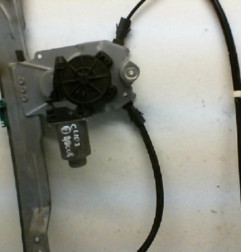 Leve vitre electrique avant droit RENAULT CLIO 3 Photo n°5