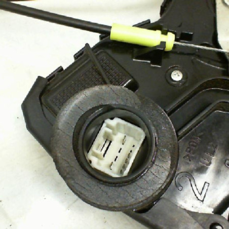 Serrure avant gauche TOYOTA AURIS 1