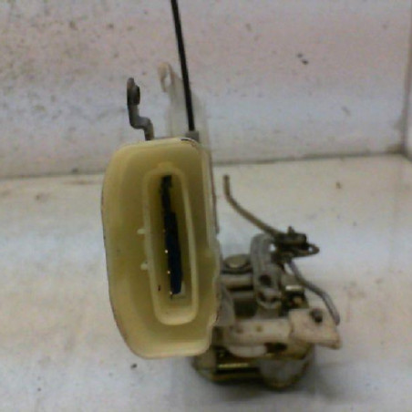 Serrure avant gauche TOYOTA YARIS VERSO