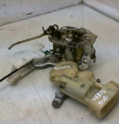 Serrure avant gauche TOYOTA YARIS VERSO Photo n°5