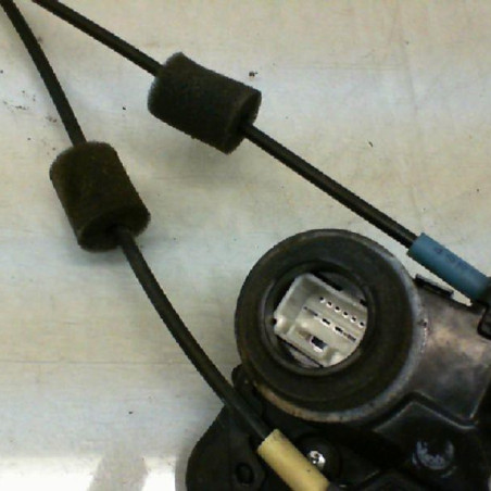 Serrure arriere gauche TOYOTA RAV4 3 Photo n°2