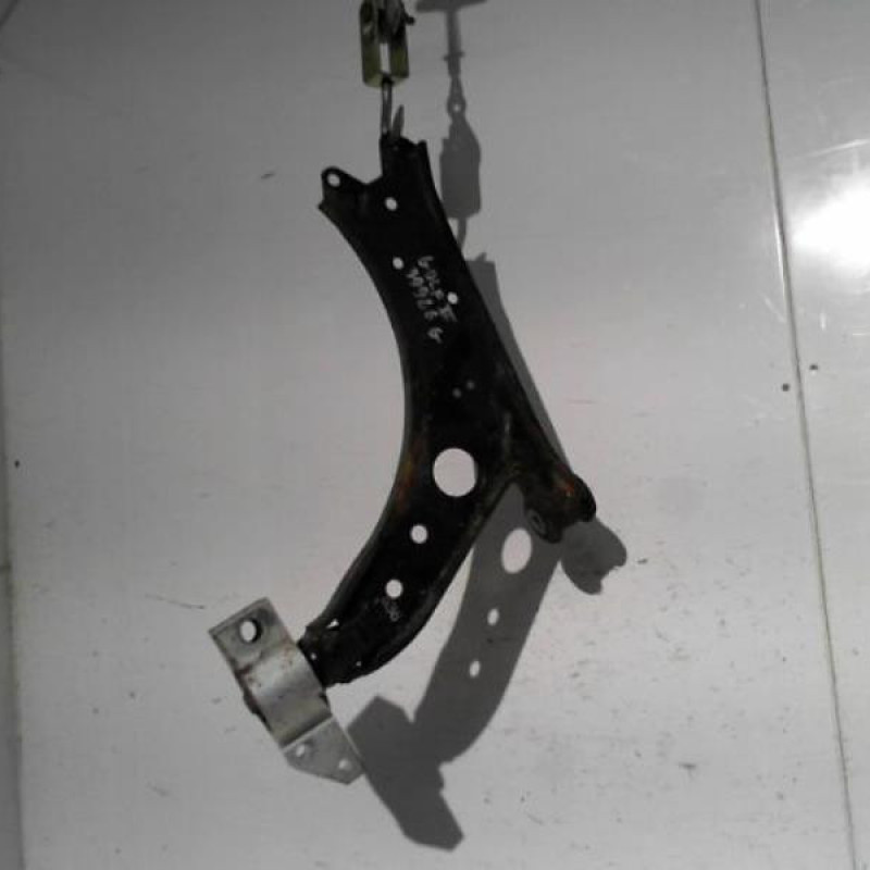 Triangle avant gauche VOLKSWAGEN GOLF 5