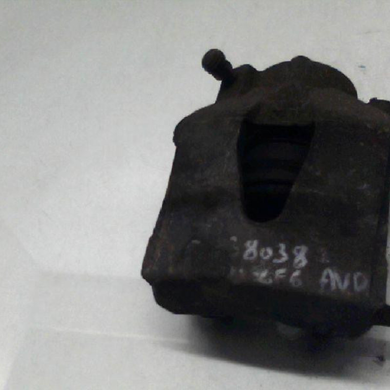 Etrier avant droit (freinage) VOLKSWAGEN GOLF 6