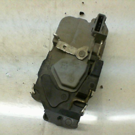 Serrure arriere droit PEUGEOT 206+