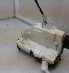 Serrure arriere droit PEUGEOT 308 1 SW Photo n°5