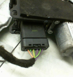 Leve vitre electrique avant gauche PEUGEOT 308 1