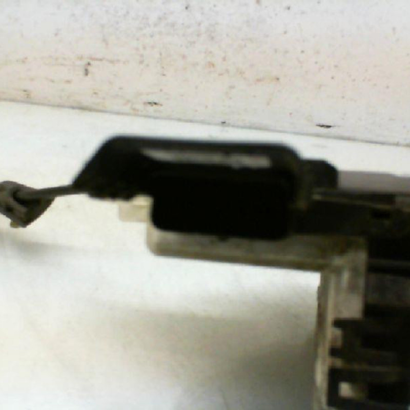 Serrure avant droit PEUGEOT 308 1 SW