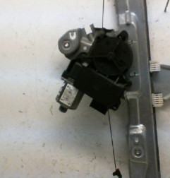 Leve vitre electrique avant droit PEUGEOT 308 1