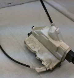 Serrure avant droit PEUGEOT 308 1