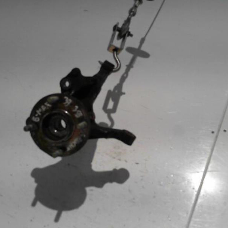 Fusee avant gauche FORD B-MAX