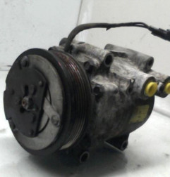 Compresseur clim FORD FIESTA 6 Photo n°5