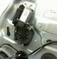 Leve vitre electrique arriere droit KIA CEE-D 1 SPORT WAGON Photo n°6