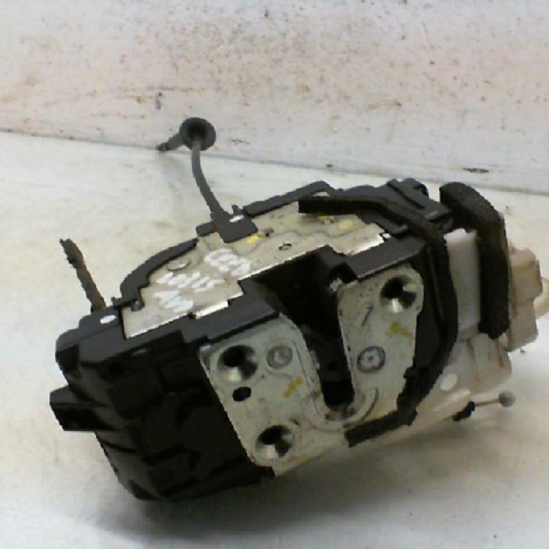 Serrure avant droit KIA CEE-D 1 SPORT WAGON