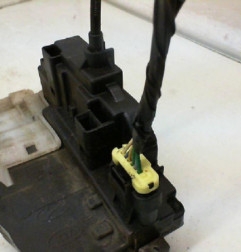 Serrure avant droit KIA CEE-D 1 SPORT WAGON Photo n°3