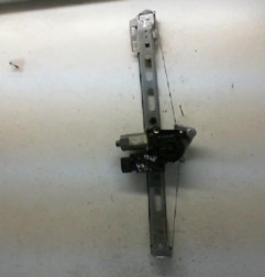 Leve vitre electrique avant gauche MERCEDES CLASSE A 168 Photo n°4