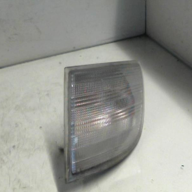 Optique avant secondaire gauche (feux)(clignotant) MERCEDES CLASSE V 638