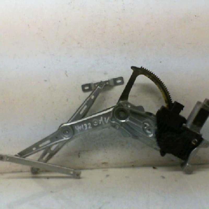 Leve vitre electrique avant droit OPEL ZAFIRA B