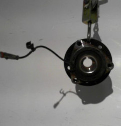 Moyeu arriere droit OPEL ASTRA H Photo n°6