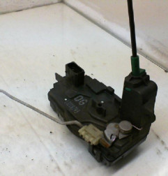 Serrure avant droit OPEL ZAFIRA B