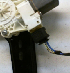 Leve vitre electrique avant droit BMW SERIE 3 E90 Photo n°1