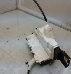 Serrure avant droit CITROEN C3 2