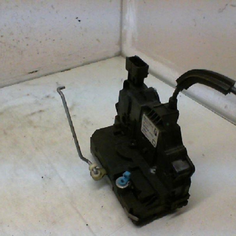 Serrure avant droit FIAT GRANDE PUNTO