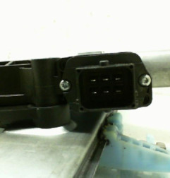 Leve vitre electrique avant gauche OPEL CORSA D Photo n°6