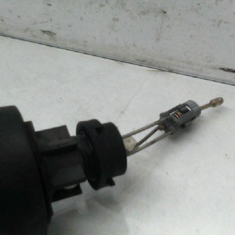 Retroviseur droit FIAT PUNTO 2