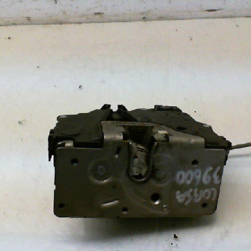 Serrure avant droit OPEL CORSA D