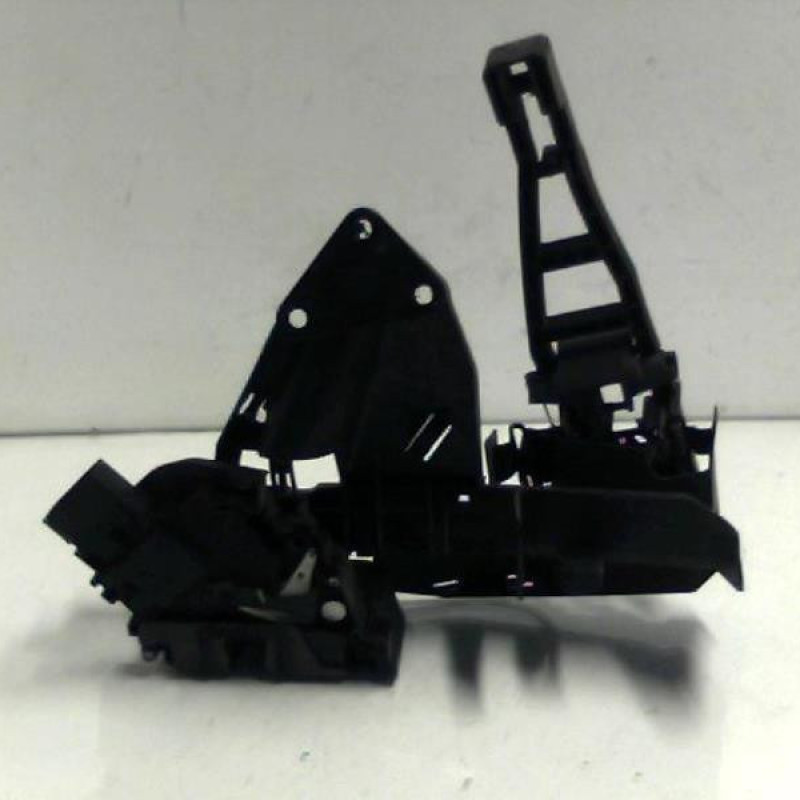 Serrure avant droit FORD FOCUS 2