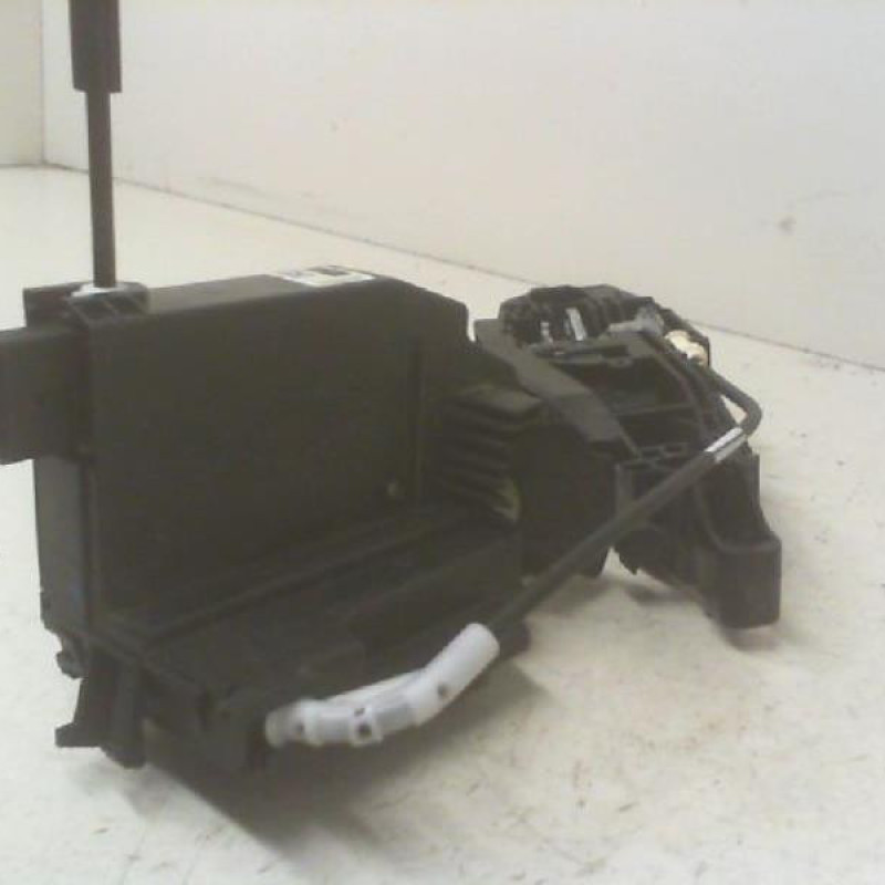 Serrure avant gauche PEUGEOT 308 2